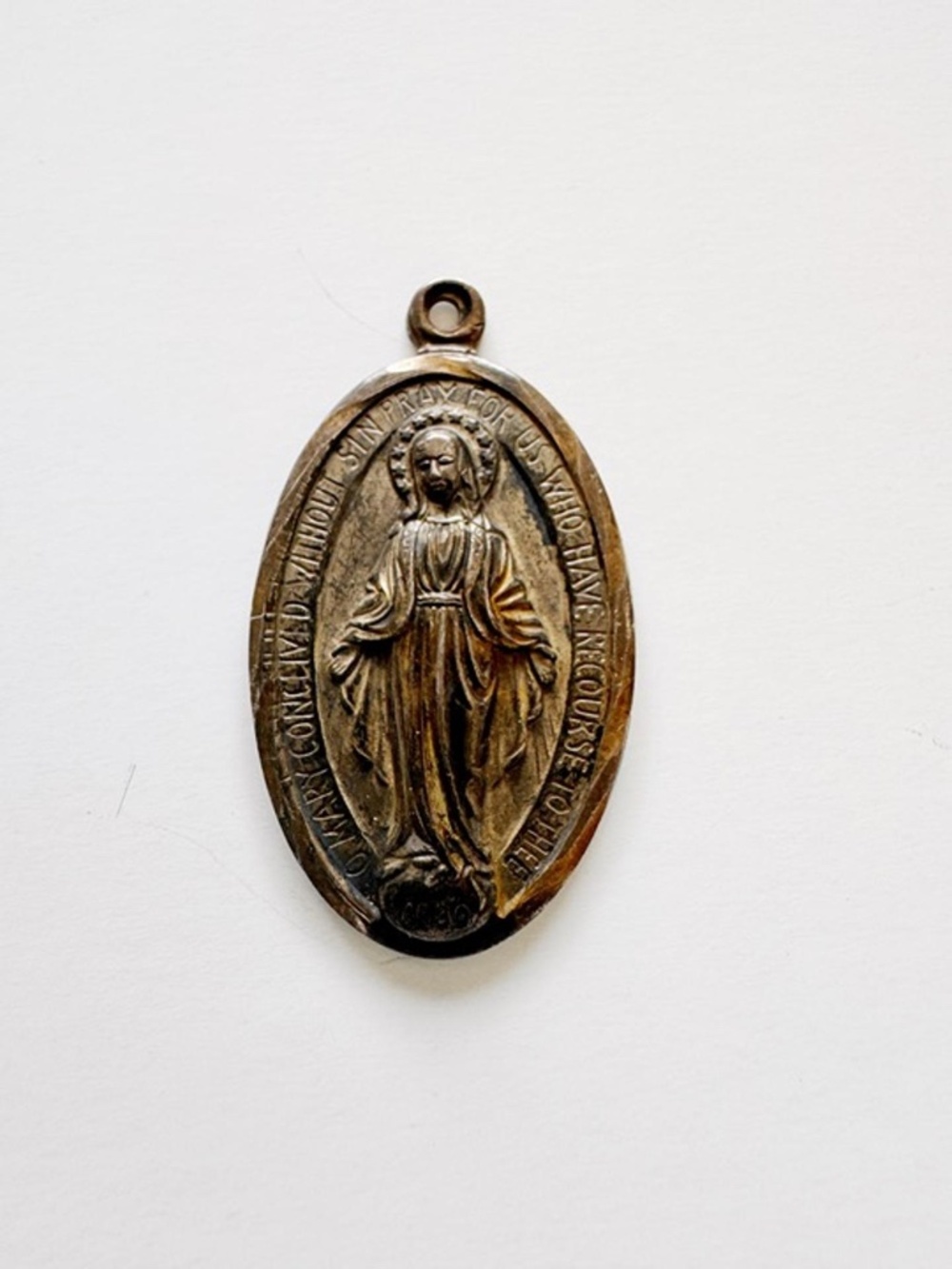 Vintage Sterling Silver Miraculous Medal Pendant Virgin Mary “Conceived Without